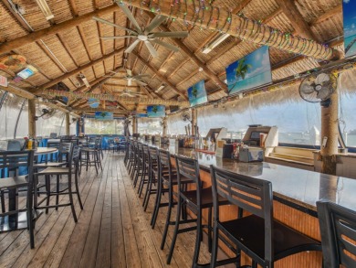 Looking for the perfect island retreat with breathtaking views?