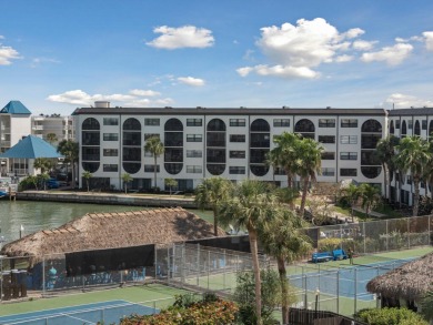 Looking for the perfect island retreat with breathtaking views?