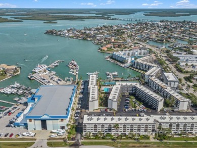 Looking for the perfect island retreat with breathtaking views?