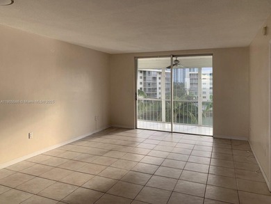 PRICE REDUCTION. Nicely remodel unit. One bedroom, one bathroom