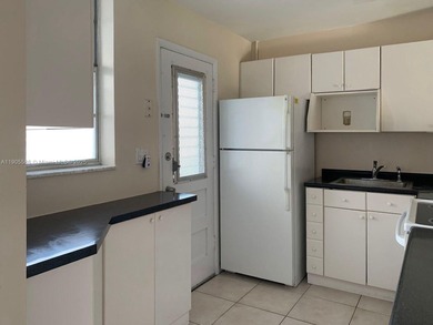 PRICE REDUCTION. Nicely remodel unit. One bedroom, one bathroom