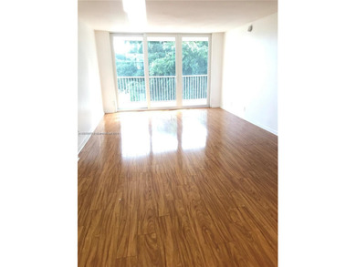 INVESTORS, GREAT OPPORTUNITY.  A Fabulous location near shopping