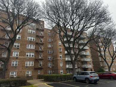 Come see this updated 1-bedroom apartment in the quiet