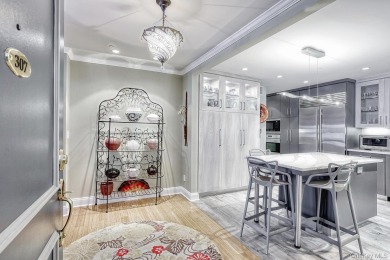 In one word - exquisite. Experience the ultimate in riverfront