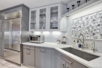 In one word - exquisite. Experience the ultimate in riverfront