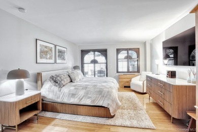 In one word - exquisite. Experience the ultimate in riverfront