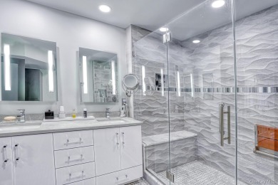 In one word - exquisite. Experience the ultimate in riverfront