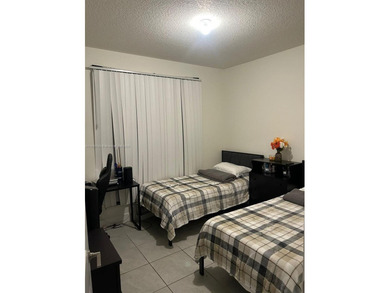 Property  occupied by tenants(3/2),silver steel appliances