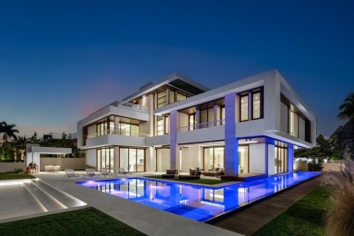 Welcome to 10 Pelican Drive--a super-custom tri-level organic