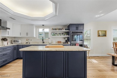 SAILORS AND POWER BOATERS WANTED!!! This stunning and completely