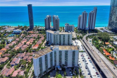 Enjoy the ultimate coastal lifestyle in this spacious 2BD/2BA
