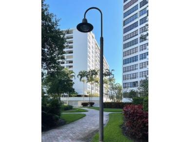 INVESTORS ALERT! !PRICE TO SELL - MOTIVATED SELLER WILL PAY OFF