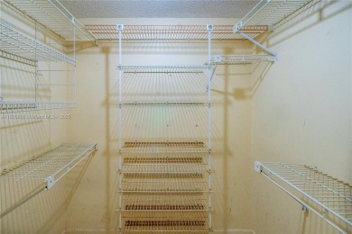 IMPRESSIVE 1 BEDROOM & 1 1/2 BATHROOM CONDO LOCATED IN A SAFE