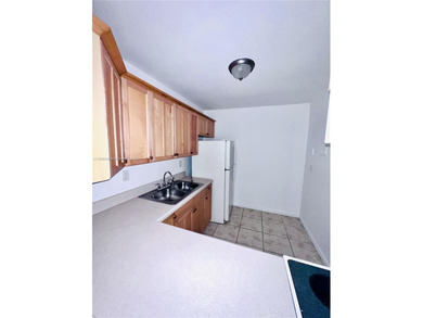 BEAUTIFUL ONE-BEDROOM, ONE-BATHROOM APARTMENT IN EXCELLENT