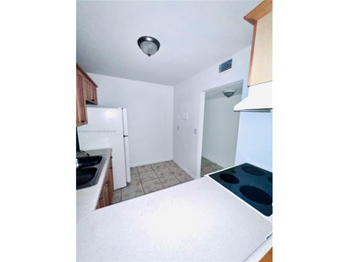 BEAUTIFUL ONE-BEDROOM, ONE-BATHROOM APARTMENT IN EXCELLENT