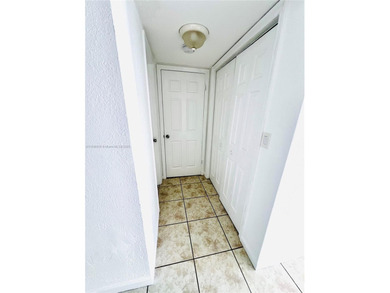 BEAUTIFUL ONE-BEDROOM, ONE-BATHROOM APARTMENT IN EXCELLENT