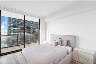 Turn-key fully furnished corner unit on the 45th floor, with