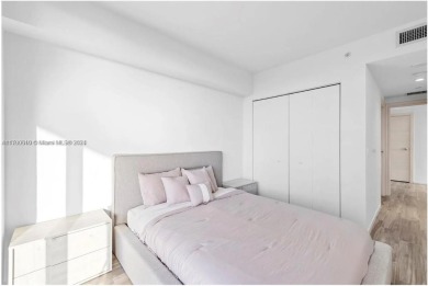 Turn-key fully furnished corner unit on the 45th floor, with