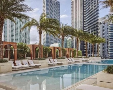 Turn-key fully furnished corner unit on the 45th floor, with