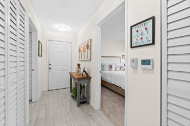 Live the Florida dream in this stunning 2BR/2BA condo in Lakes