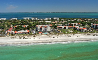 Below $400,000 Seaplace opportunity o Hurricane shutter & newer