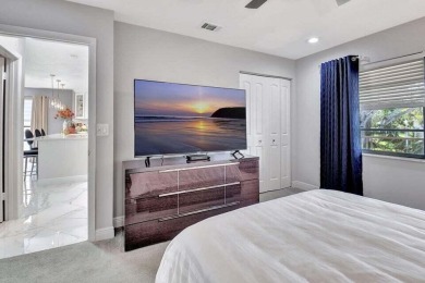 Welcome to Hunters Run Country Club! This spacious 2-bedroom