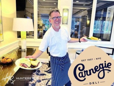 Welcome to Hunters Run Country Club! This spacious 2-bedroom