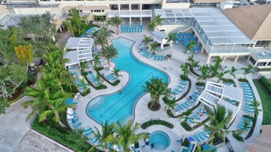 Welcome to Hunters Run Country Club! This spacious 2-bedroom