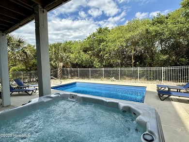 Nestled in the heart of North Topsail Beach in a quiet