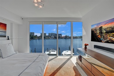 Introducing a spectacular, renovated 2BD+Den/3BA townhome at 400