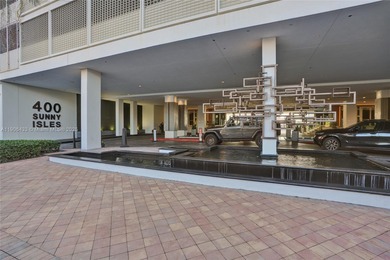 Introducing a spectacular, renovated 2BD+Den/3BA townhome at 400