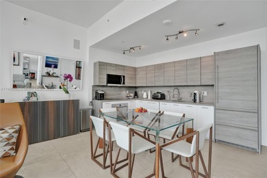 Introducing a spectacular, renovated 2BD+Den/3BA townhome at 400