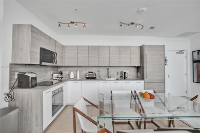 Introducing a spectacular, renovated 2BD+Den/3BA townhome at 400