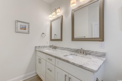 It's a Beauty! Better than new 3 bedroom, 2 bath Golf Villa in a