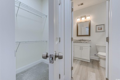 It's a Beauty! Better than new 3 bedroom, 2 bath Golf Villa in a