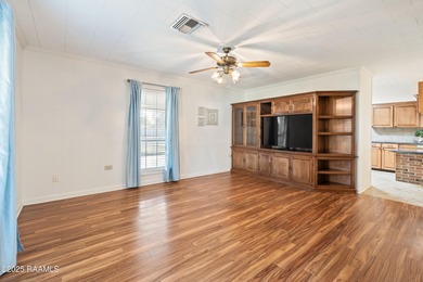 Owner/ Agent  MOVE IN READY!!! Flood zone X, new roof, full