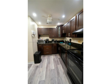 This beautifully updated and spacious split 2 beds/2 baths