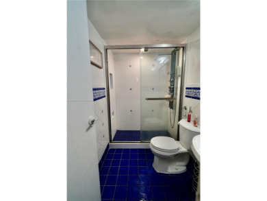 This beautifully updated and spacious split 2 beds/2 baths