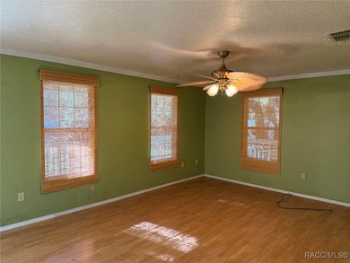 Waterfront Paradise in Peaceful Acres, live the Nature Coast