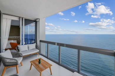 AMAZING VIEWS! A WOW UNIT!! OFFERING BEST AVAILABLE VIEWS