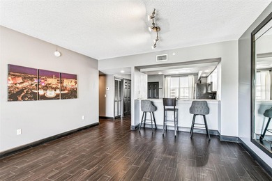 Luxury Lakefront Condo with Golf Course Views.
Enjoy serene