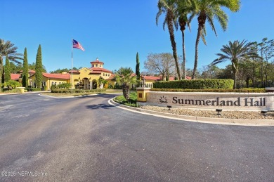 TOP FLOOR END UNIT OVERLOOKING THE LAKE & FOUNTAIN. Spacious