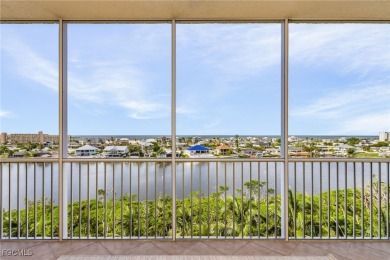 Stunning and fully updated 3 bed/2bath 7th floor condo