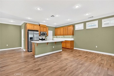 Beautiful 55+ home in the gated Four Seasons community in Hemet