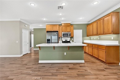 Beautiful 55+ home in the gated Four Seasons community in Hemet