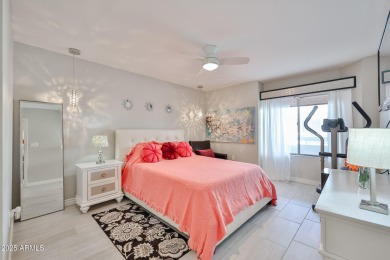 Beautifully Remodeled Courtyard facing on the second floor in