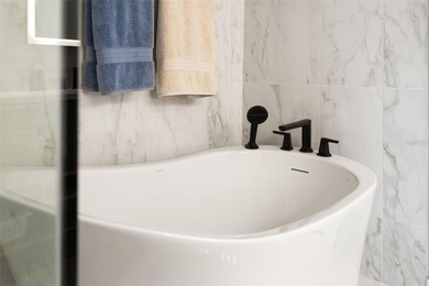 Welcome to a life of elevated urban luxury at SkyPoint, where