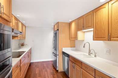 One or more photo(s) has been virtually staged. Welcome to