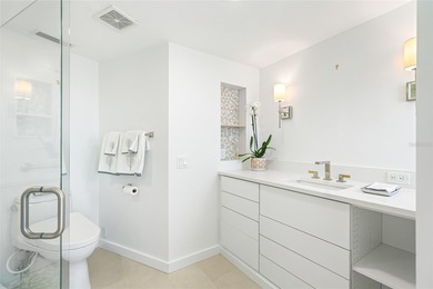 One or more photo(s) has been virtually staged. Welcome to