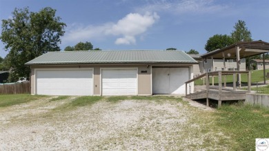 Charming 3 bed, 1.5 bath earth contact home on a quiet dead-end